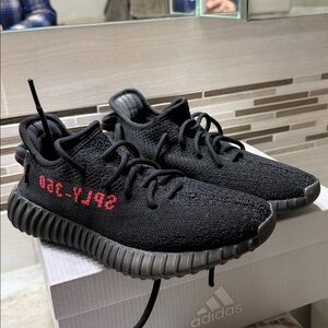 Adidas Yeezy Boost 350 V2 "Bred  black men’s size 5 1/2